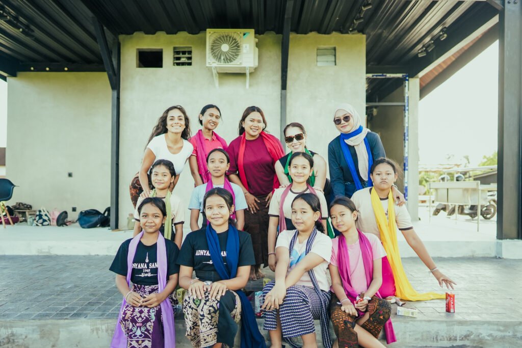 local children from Cepaka Village learning Traditional Balinese dance with COCO Social Fund.