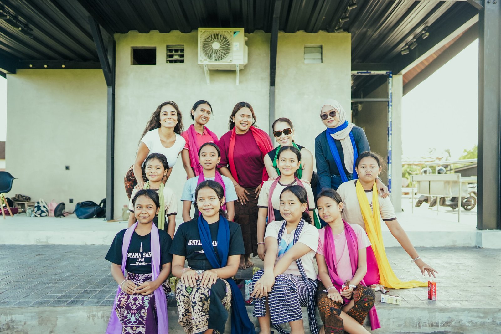 local children from Cepaka Village learning Traditional Balinese dance with COCO Social Fund.